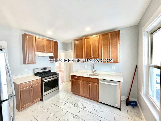 70 Richfield St-Unit -2 in Boston, MA - Building Photo - Building Photo