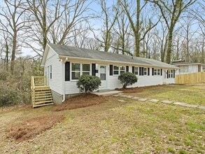 407 Yardley Ct, Unit B in Spartanburg, SC - Foto de edificio - Building Photo