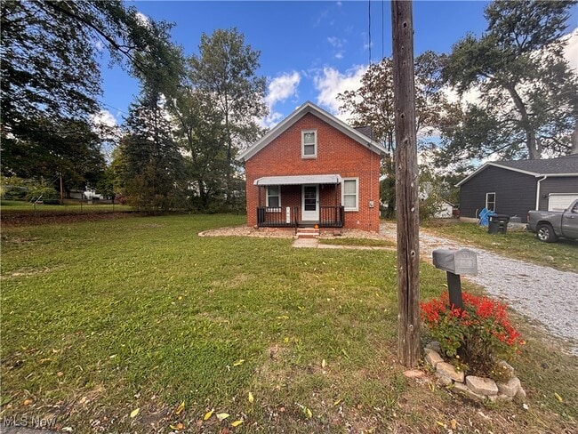 property at 1453 Woodbirch Ave