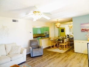 409 Pine Glen Ln in Greenacres, FL - Building Photo - Building Photo