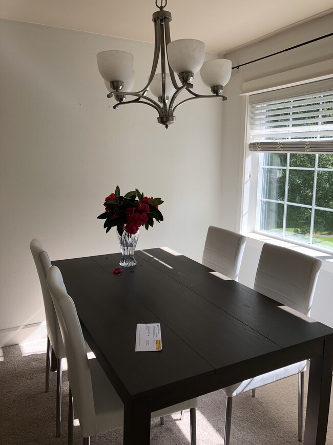 property at 755 5th Ave NW
