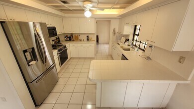 6320 SW 93rd Pl in Miami, FL - Building Photo - Building Photo