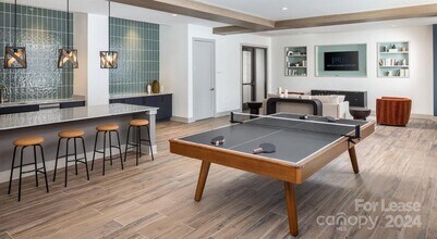 8424 N Tryon St, Unit B3 in Charlotte, NC - Building Photo - Building Photo