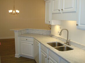 736 Algonquin Dr in Pawleys Island, SC - Foto de edificio - Building Photo