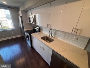 3255 Ridge Ave in Philadelphia, PA - Building Photo - Building Photo