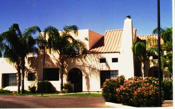 Pueblo Santa Fe in Chandler, AZ - Foto de edificio - Building Photo