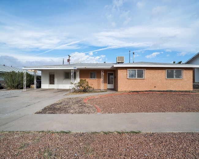 213 Clairemont Rd