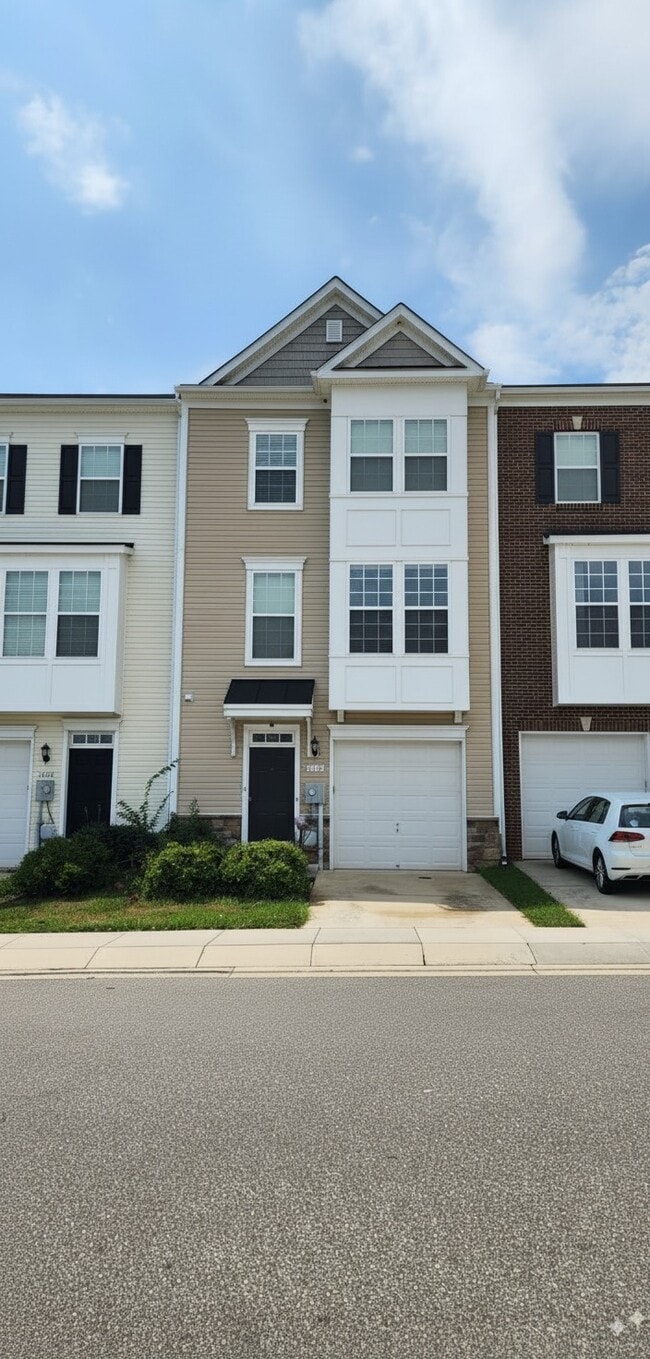 1104 Frontline Dr in Frederick, MD - Building Photo - Building Photo