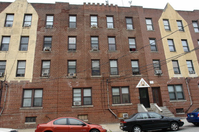 33 Pelton St in Yonkers, NY - Building Photo - Building Photo