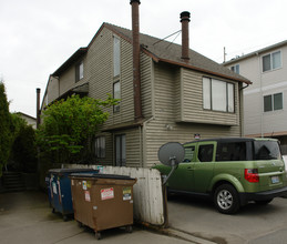 Northgate 6plex in Seattle, WA - Building Photo - Building Photo