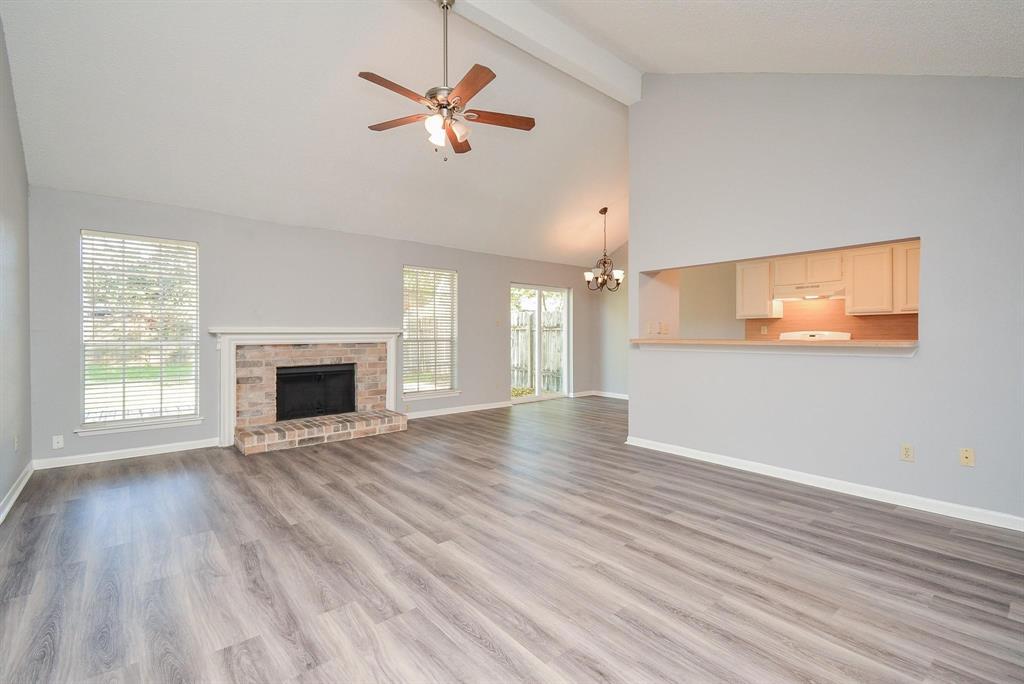 3911 Issacks Way in Sugar Land, TX - Building Photo