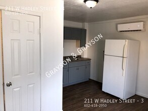 211 W Hadley St in Phoenix, AZ - Building Photo - Building Photo