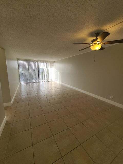 4 Royal Palm Way, Unit 6050 in Boca Raton, FL - Building Photo - Building Photo