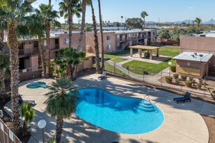 Mountain Shadows Apartments in Tucson, AZ - Building Photo