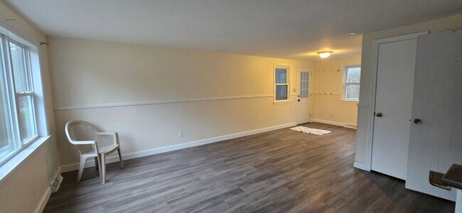 5-7 Ronda Ln in Dennis, MA - Foto de edificio - Building Photo