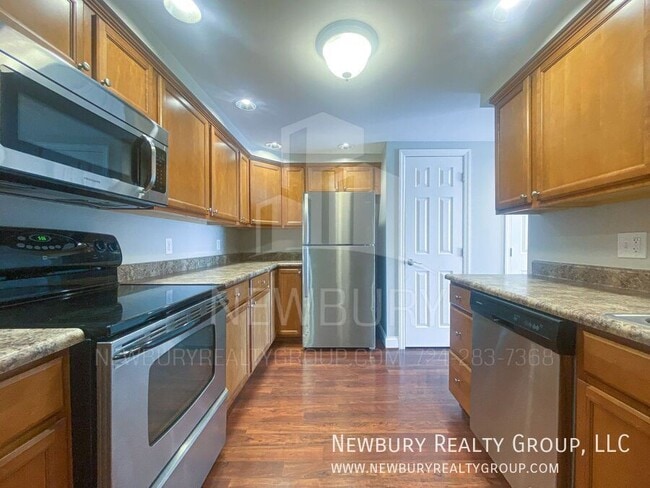 property at 530 N Main St