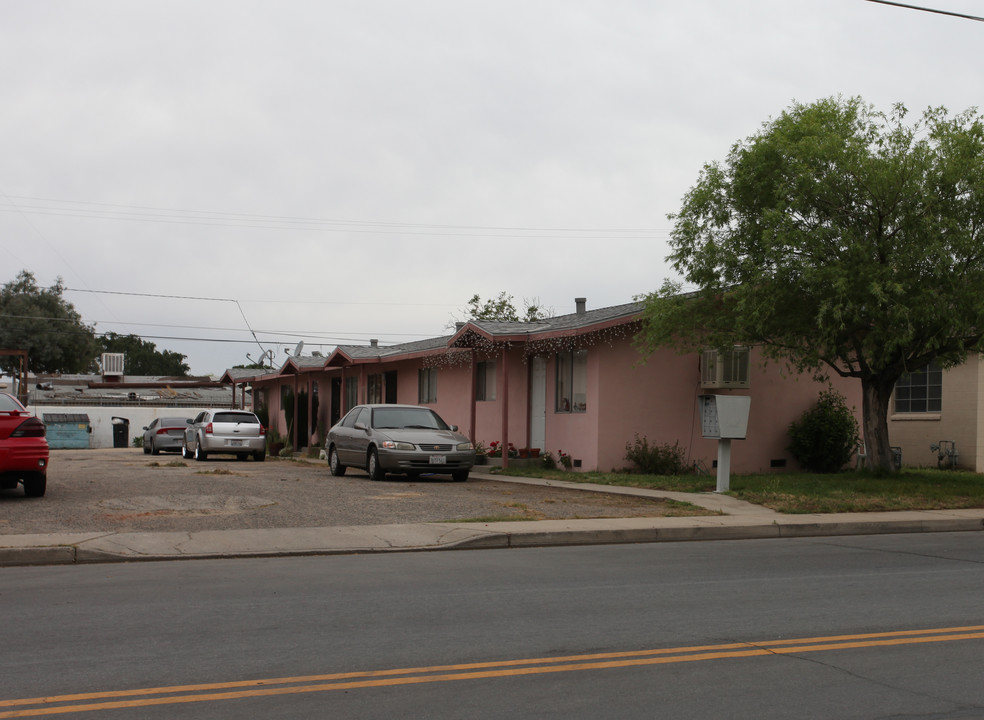 738 Main St in Livingston, CA - Building Photo