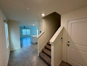 24706 NW 11th Pl in Newberry, FL - Building Photo - Building Photo