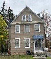7 Elizabeth St in Auburn, NY - Building Photo