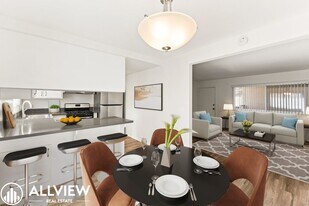 17972 Baron Cir in Huntington Beach, CA - Building Photo