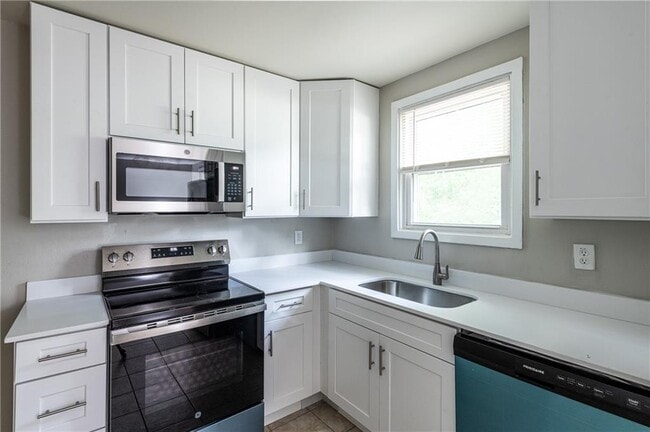 3527 Bolfair Dr NW in Atlanta, GA - Foto de edificio - Building Photo