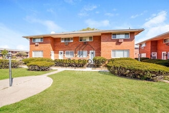 5822 N Meadows Blvd in Columbus, OH - Building Photo - Building Photo