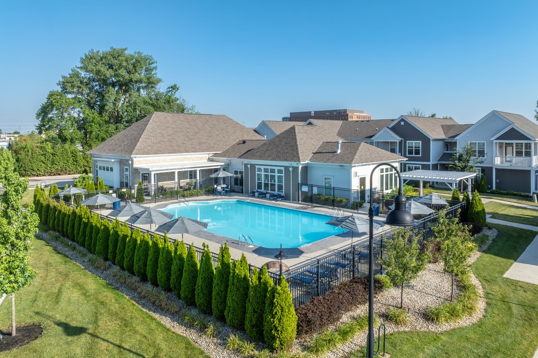 Liberty Summit in Powell, OH - Foto de edificio