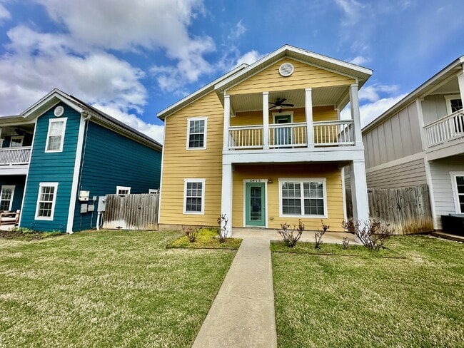 property at 3913 SW Peachwood Dr