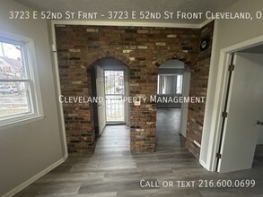 3723 E 52nd St in Cleveland, OH - Foto de edificio - Building Photo