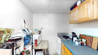 15 Glenville Ave, Unit B3 in Boston, MA - Building Photo - Building Photo