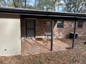 2409 Almond Dr in Tallahassee, FL - Building Photo - Building Photo