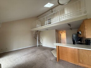 2730 Hollywood Terrace in Louisville, KY - Building Photo - Building Photo