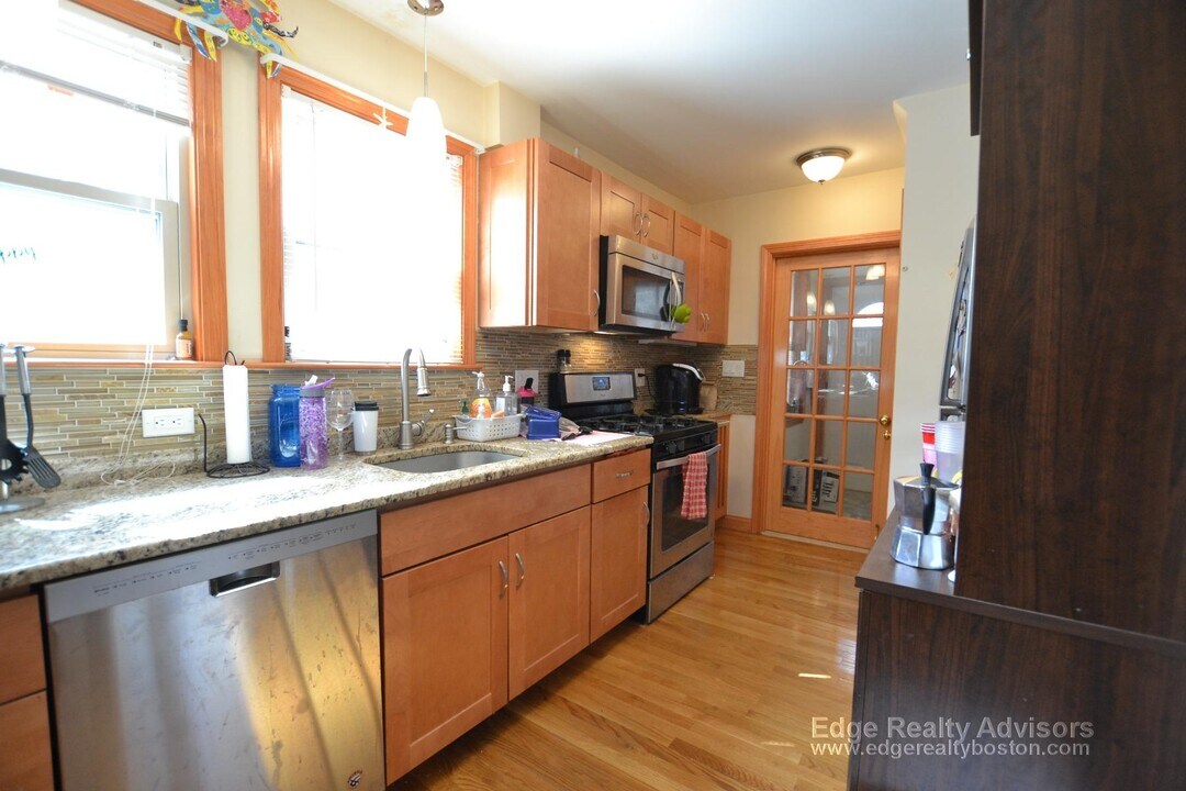 23 Ridgemont St, Unit 1 in Boston, MA - Foto de edificio