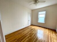 72 Roseclair St photo'