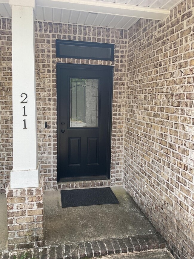 211 Florida St in Niceville, FL - Building Photo - Building Photo
