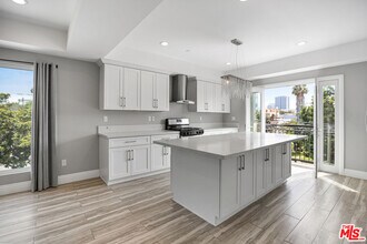 1355 Seward St in Los Angeles, CA - Building Photo - Building Photo