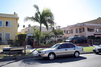 122-126 1/2 S Berendo St in Los Angeles, CA - Building Photo - Building Photo