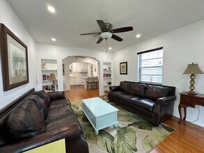 442 38th St in West Palm Beach, FL - Building Photo - Building Photo