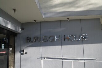7135 Collins Ave, Unit 702 in Miami, FL - Building Photo - Building Photo