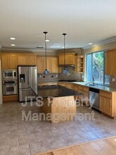 3718 Bella Cruz Ct in Carmichael, CA - Building Photo - Building Photo