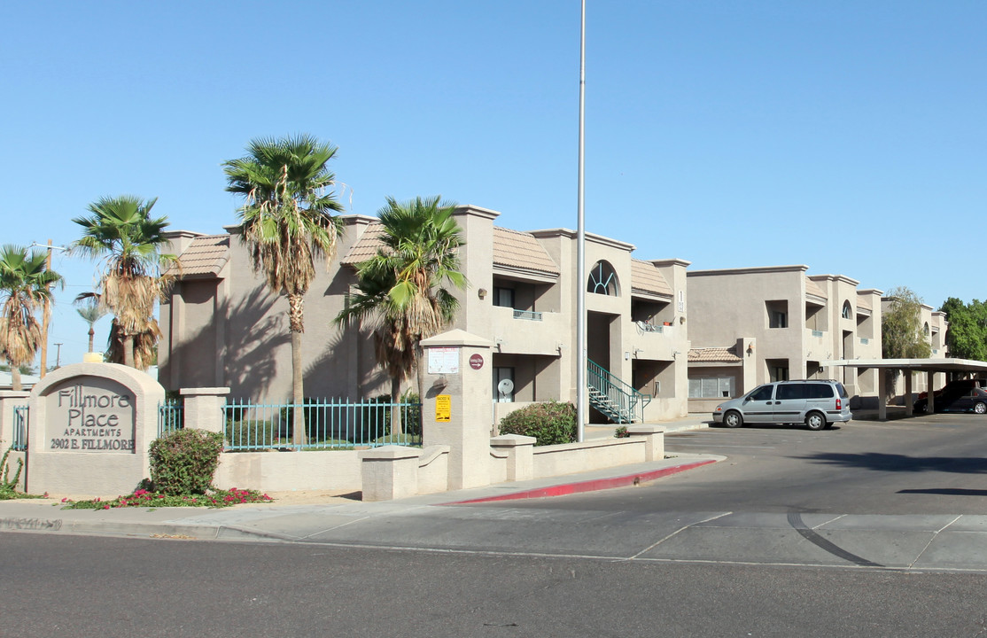 Fillmore Place Apartments in Phoenix, AZ - Building Photo