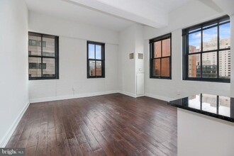 3131 Walnut St, Unit 2B-218 in Philadelphia, PA - Building Photo - Building Photo