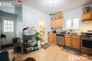 157 Murdock St, Unit 1 in Boston, MA - Building Photo