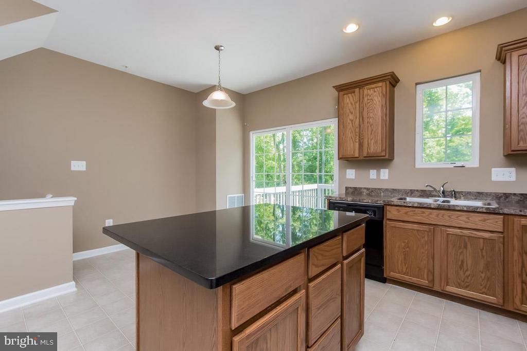 1159 Coulbourn Cor in Glen Burnie, MD - Building Photo