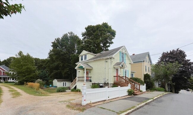 29 Lincoln Ave in Marblehead, MA - Building Photo - Building Photo