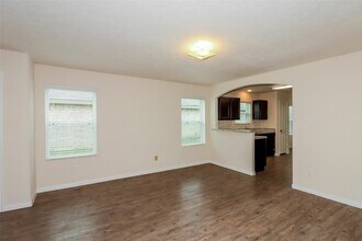 3803 Cary Creek Dr in Baytown, TX - Building Photo - Building Photo