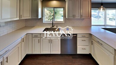 1312 S 44th Ave in Yakima, WA - Building Photo - Building Photo