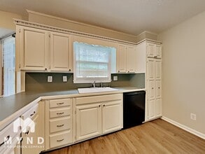 204 Moon Cir in Hueytown, AL - Building Photo - Building Photo