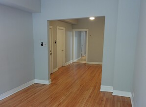 937 N Ashland Ave in Chicago, IL - Building Photo - Building Photo