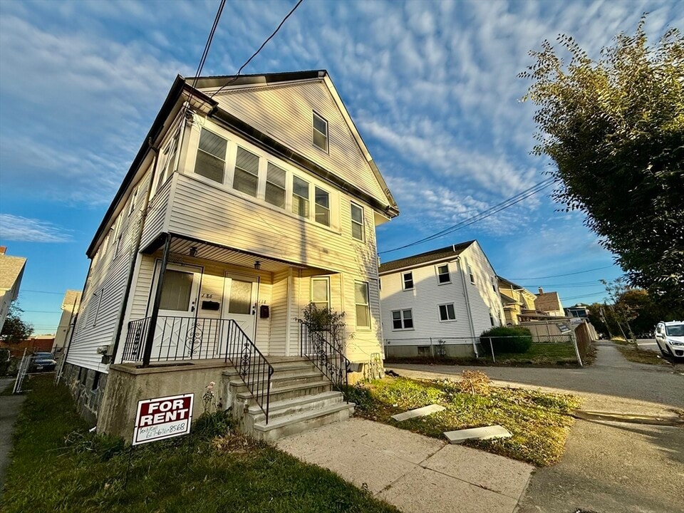 186 Arlington St in Quincy, MA - Building Photo